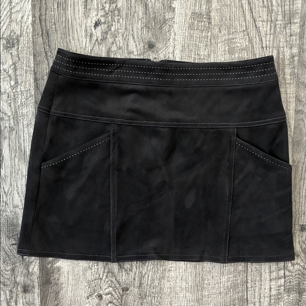 J. McLaughlin Mini Skirt ✧ Black ✧ Size 2